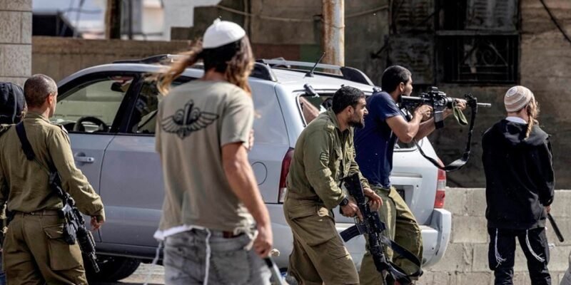 pemukim ilegal Israel menyerang warga Palestina [dok. Palinfo]